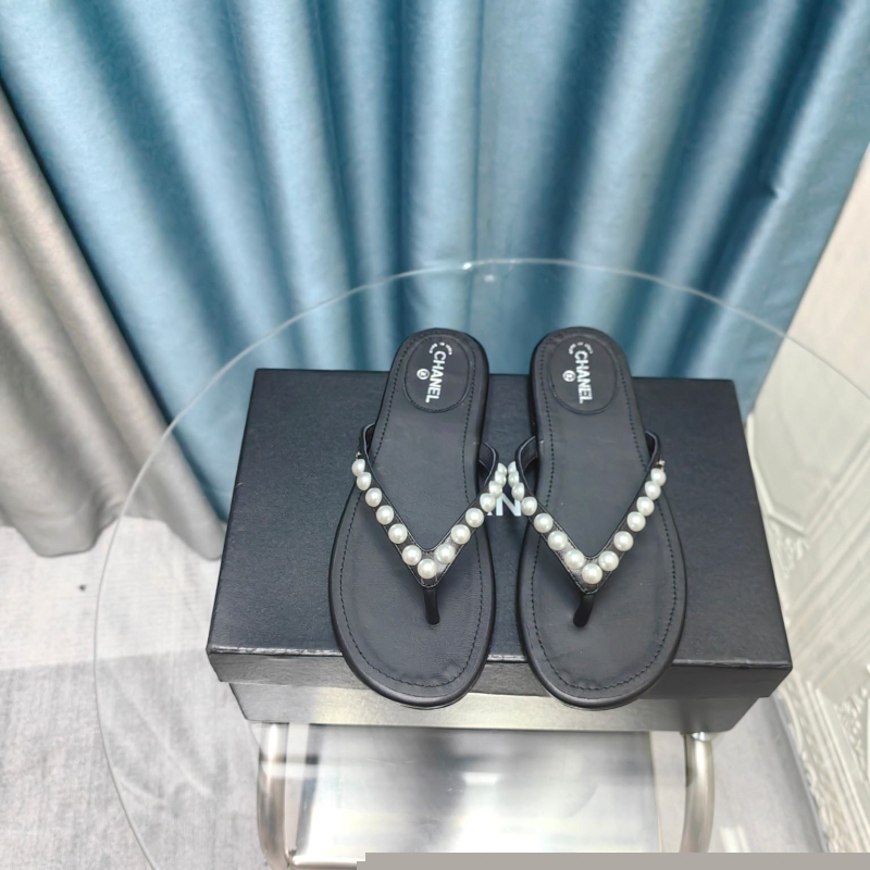 Ch*el slippers